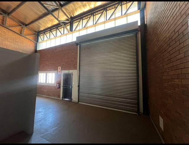 607M² WAREHOUSE TO LET IN HENNOPSPARK